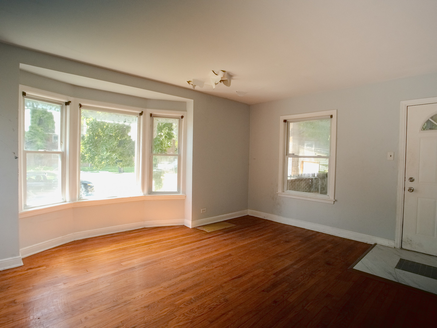 250 E 143rd Street Property Photo 4
