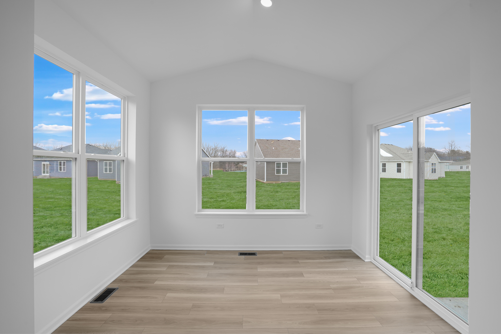1106 Rebecca Court Property Photo 4