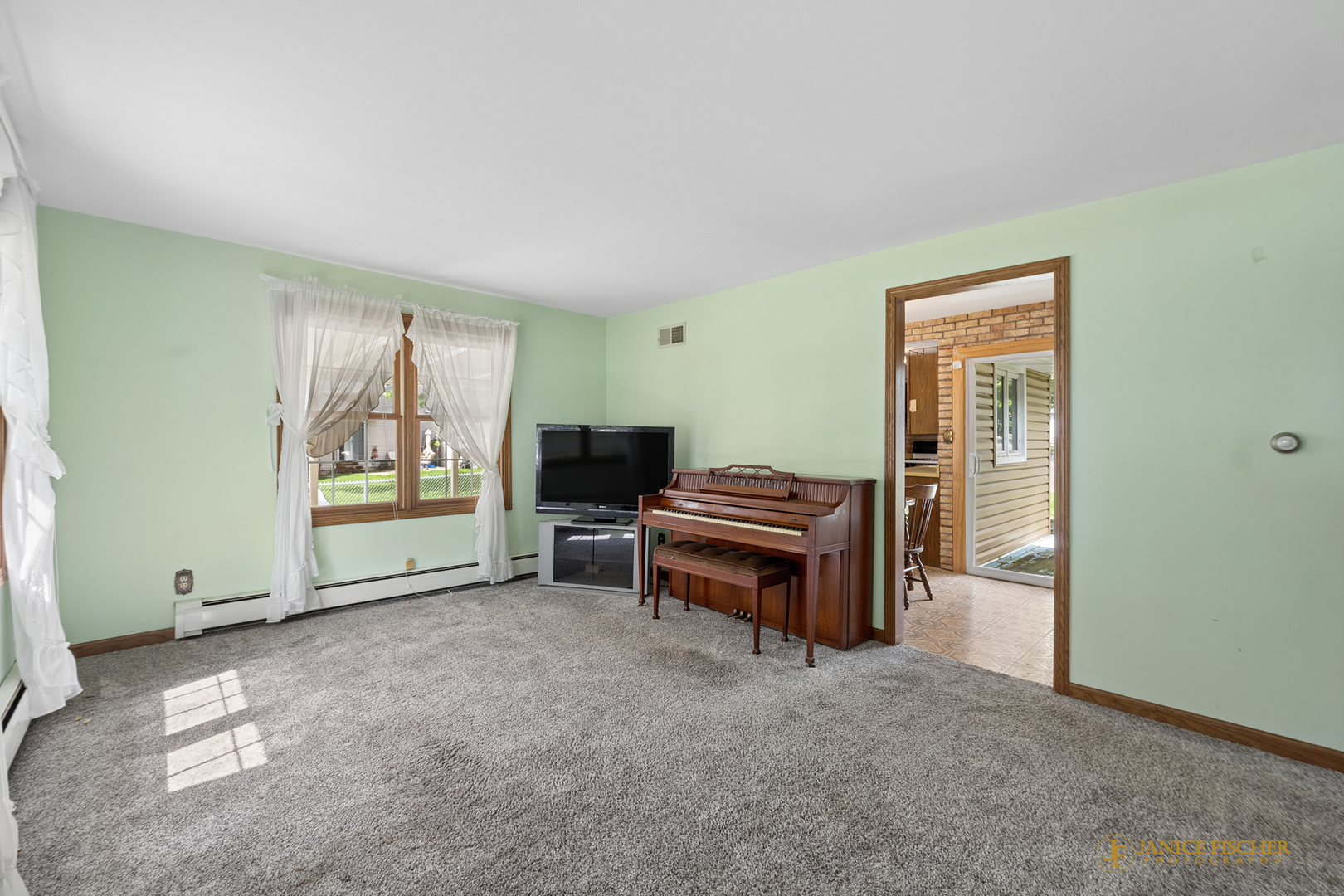 7304 Hiawatha Drive Property Photo 9