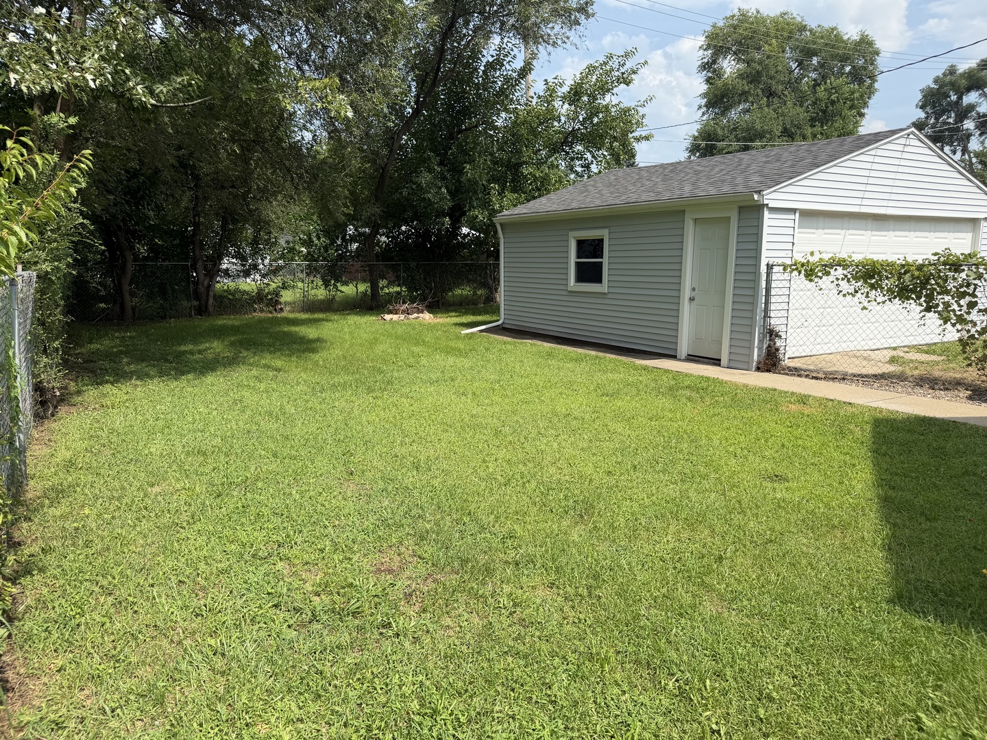 918 Windsor Road Property Photo 5