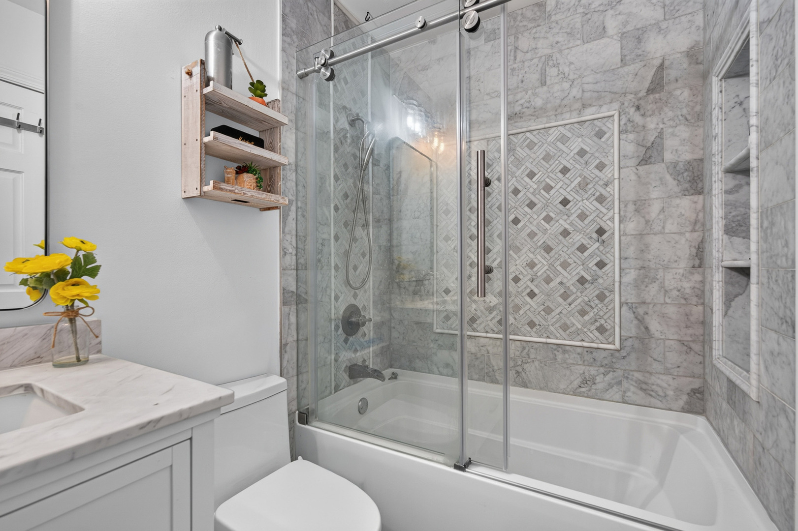 1000 Louis Avenue Property Photo 19