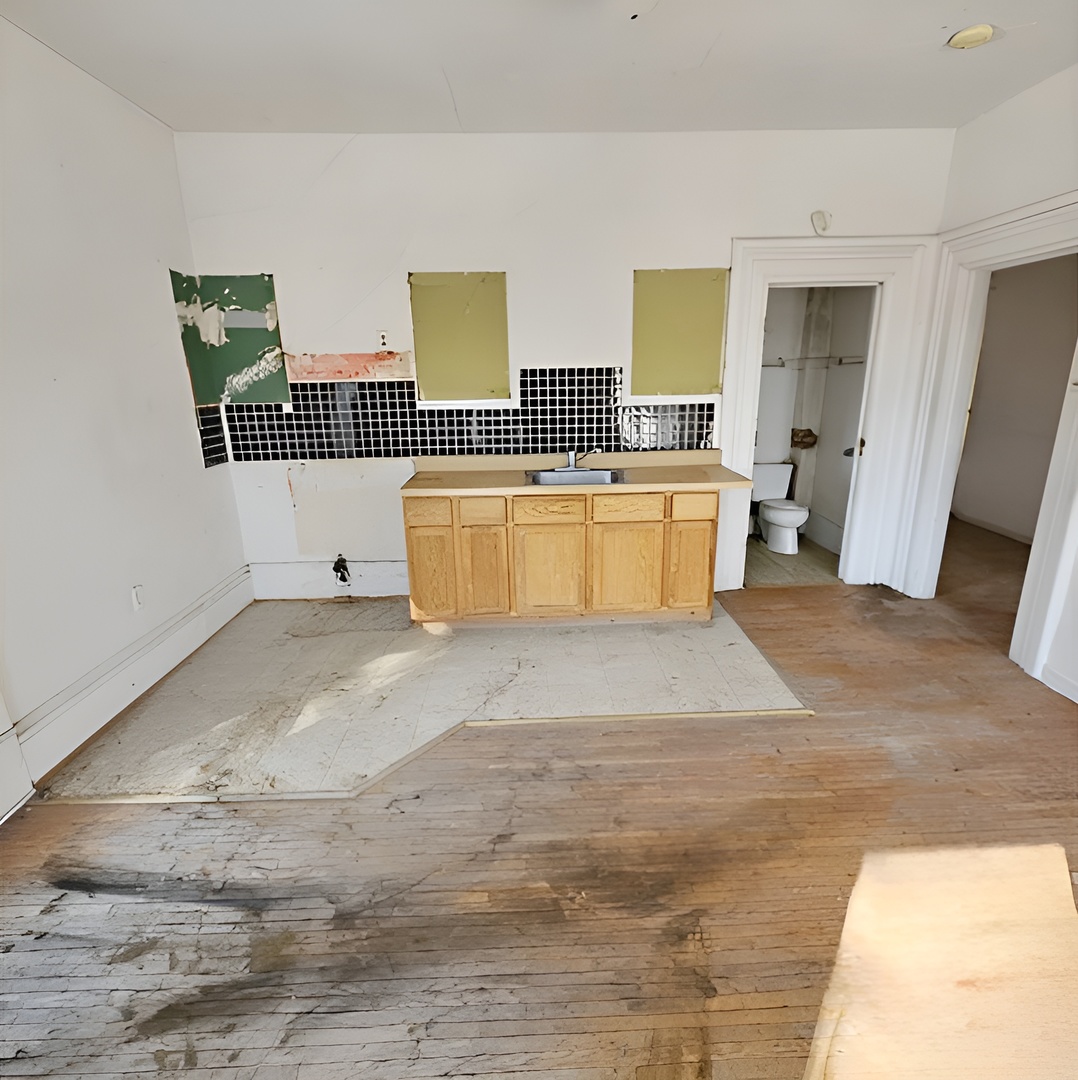 212 S Tryon Street Property Photo 9