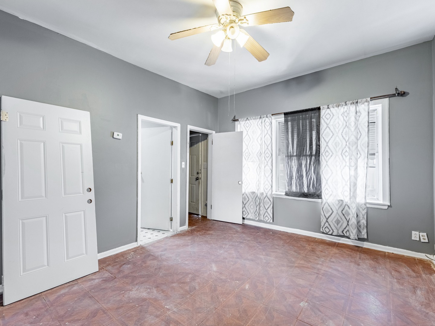 4722 S Ada Street Property Photo 4