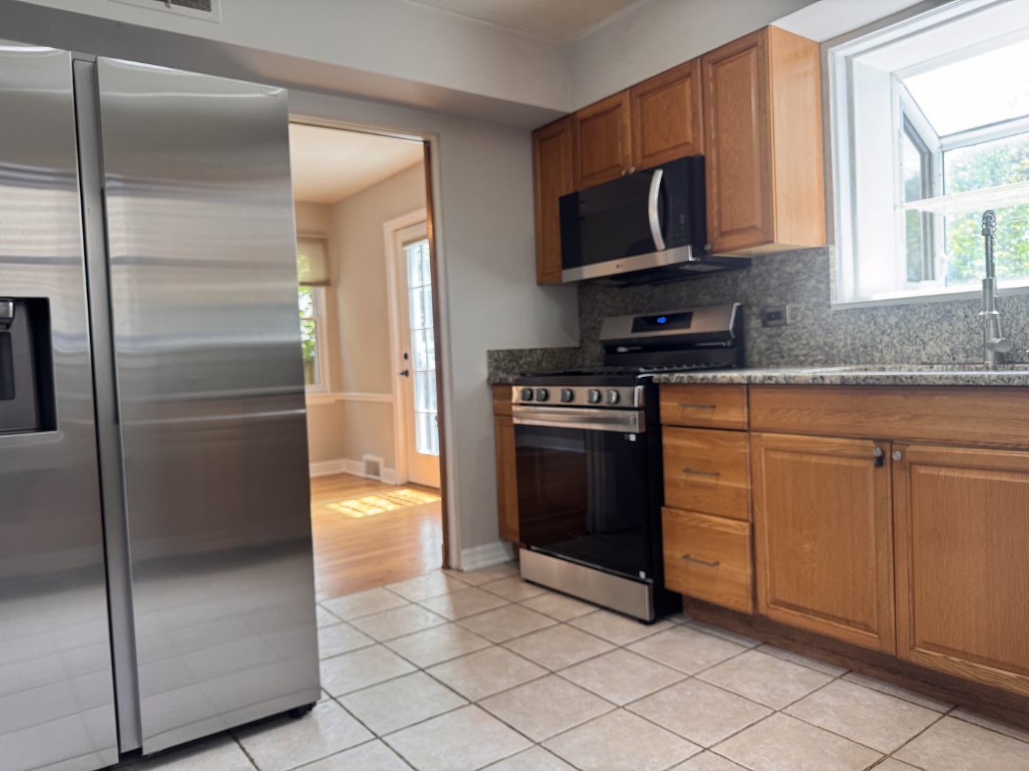 2925 W Jerome Street Property Photo 6