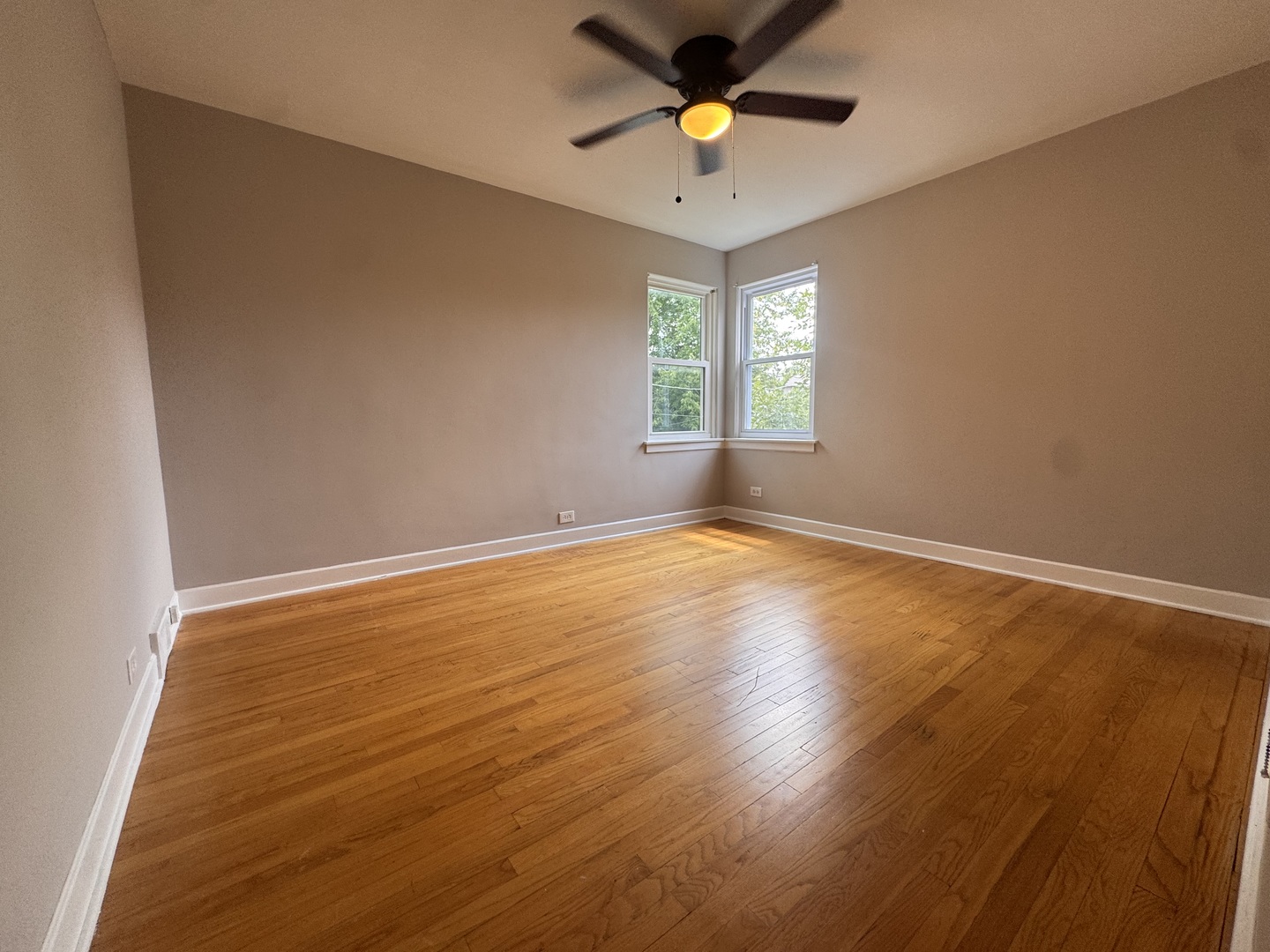 2925 W Jerome Street Property Photo 10