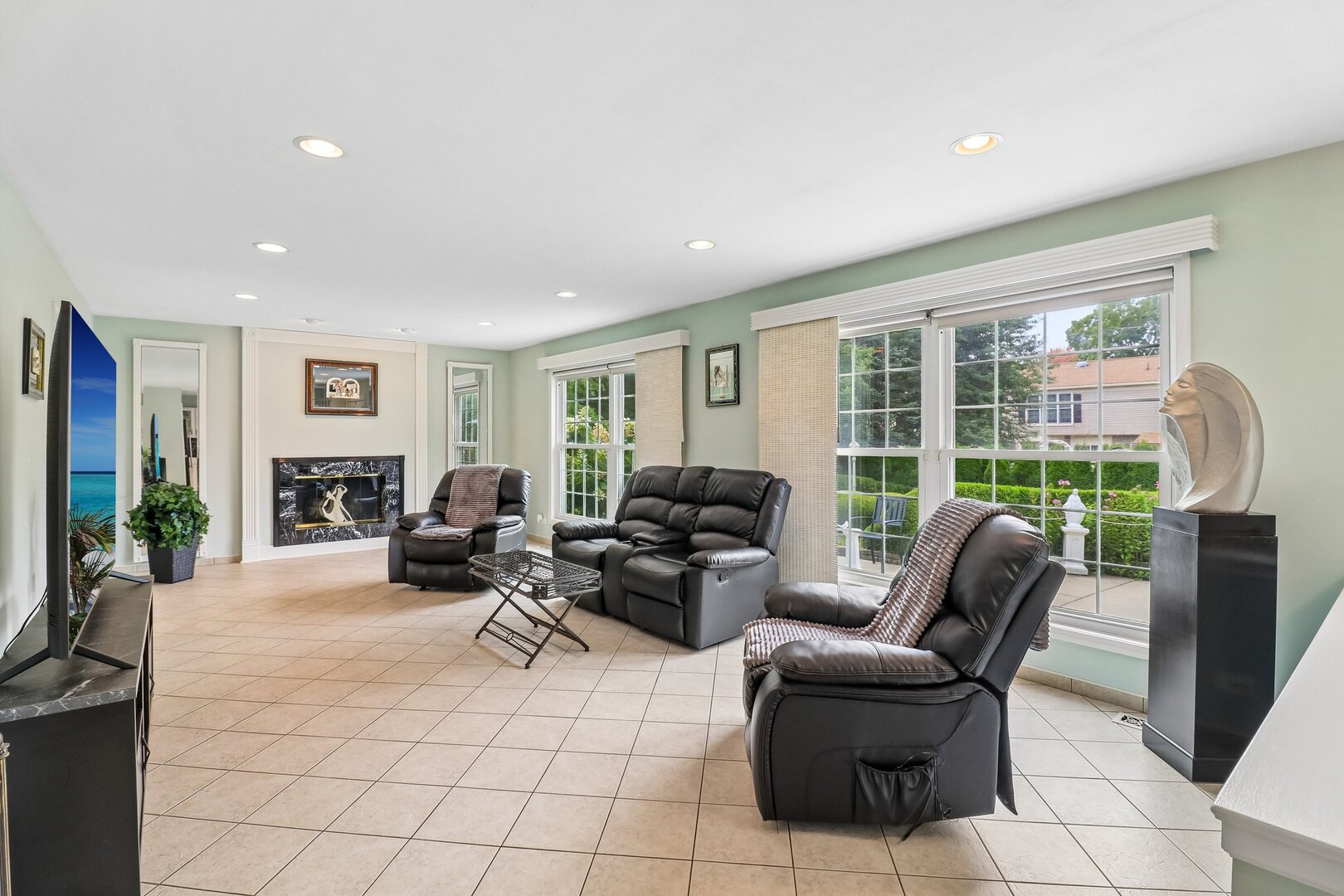 1360 Yosemite Parkway Property Photo 16
