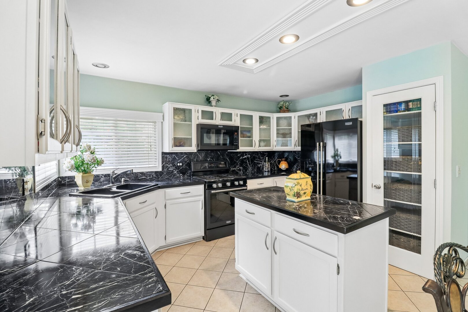 1360 Yosemite Parkway Property Photo 20
