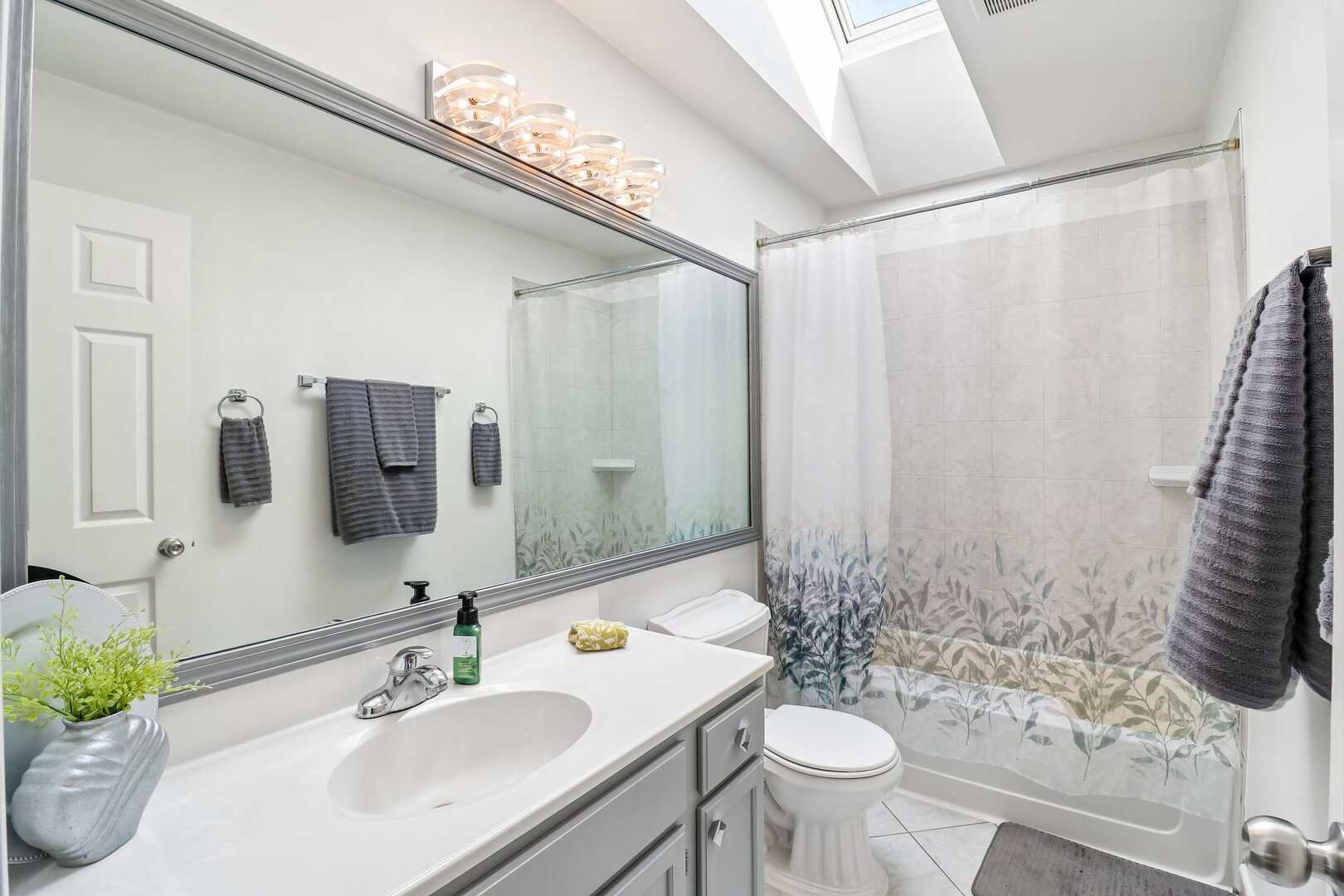 1360 Yosemite Parkway Property Photo 24