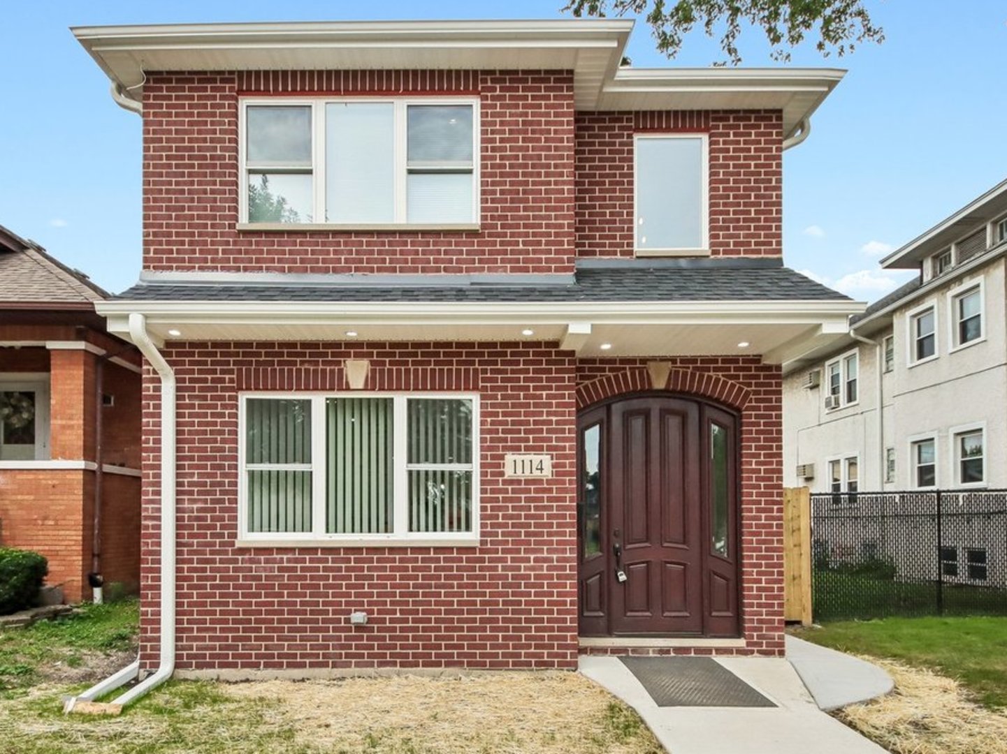 1114 N Broadway Avenue Property Photo 1