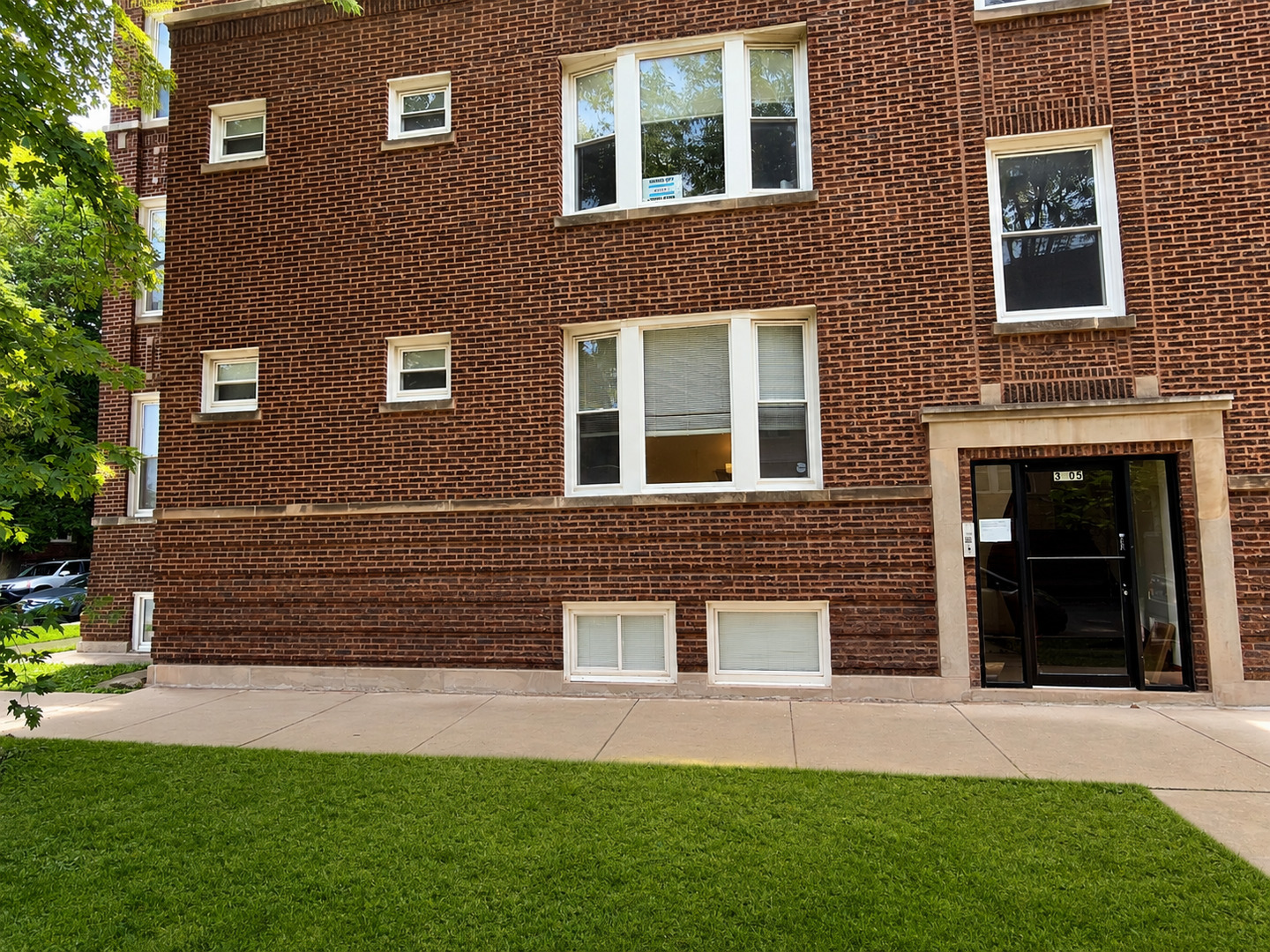 3105 W Argyle Street 1 Property Photo 2