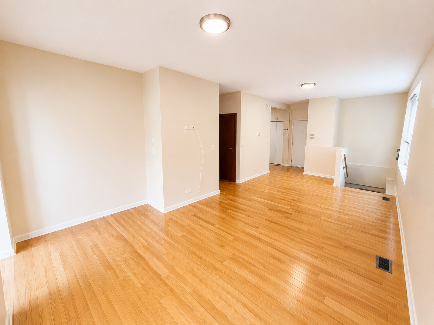 3105 W Argyle Street 1 Property Photo 10