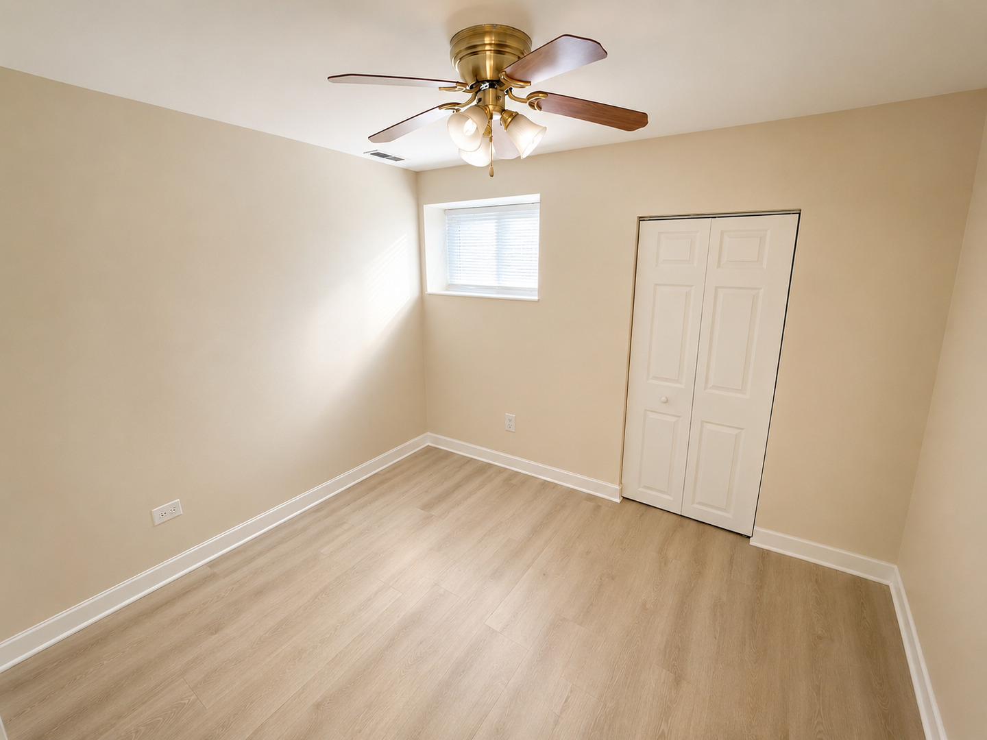 3105 W Argyle Street 1 Property Photo 22