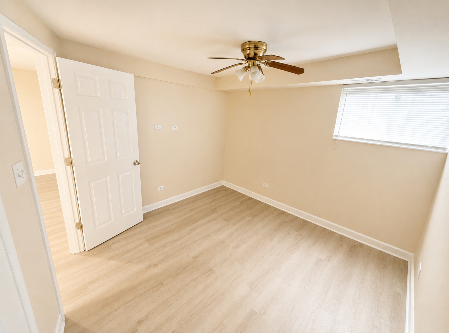 3105 W Argyle Street 1 Property Photo 24