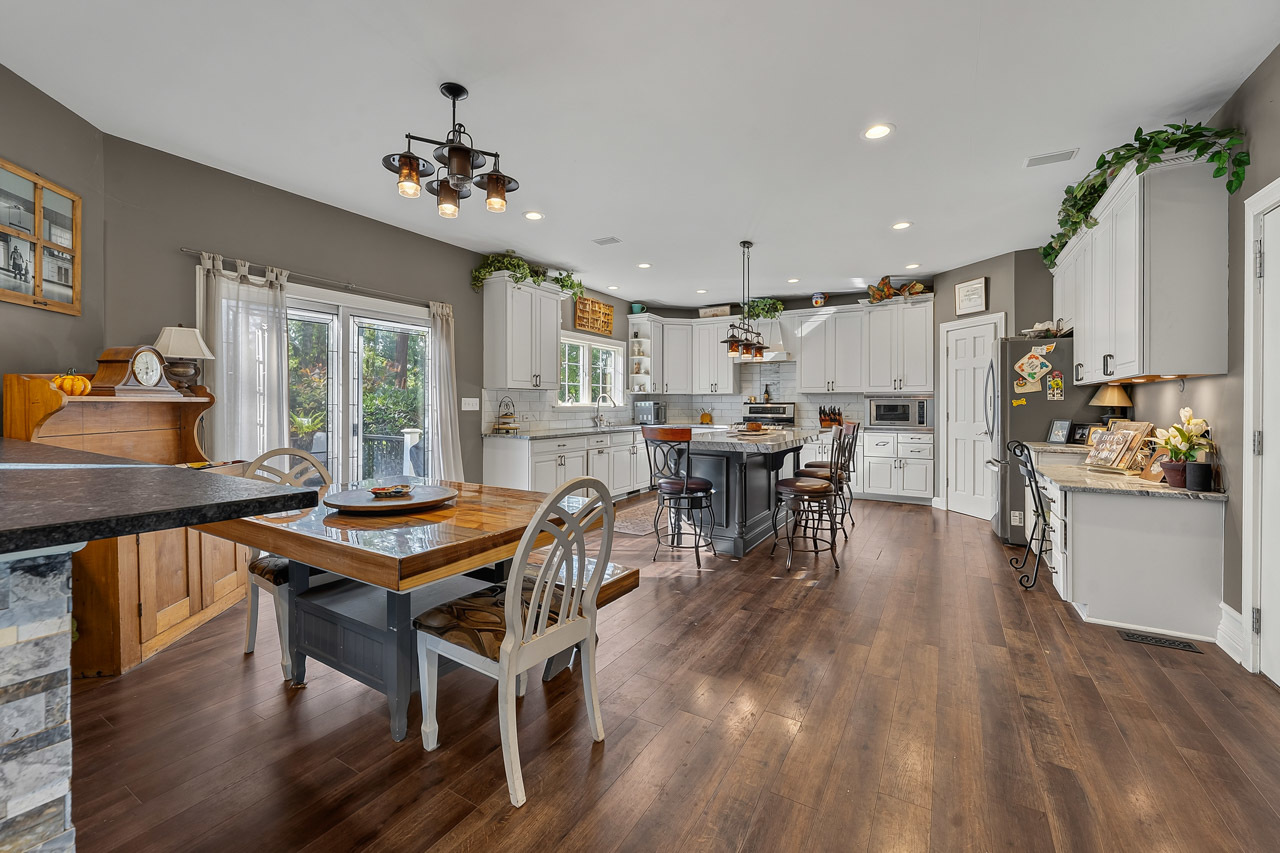 110 Rolling Knolls Avenue Property Photo 15