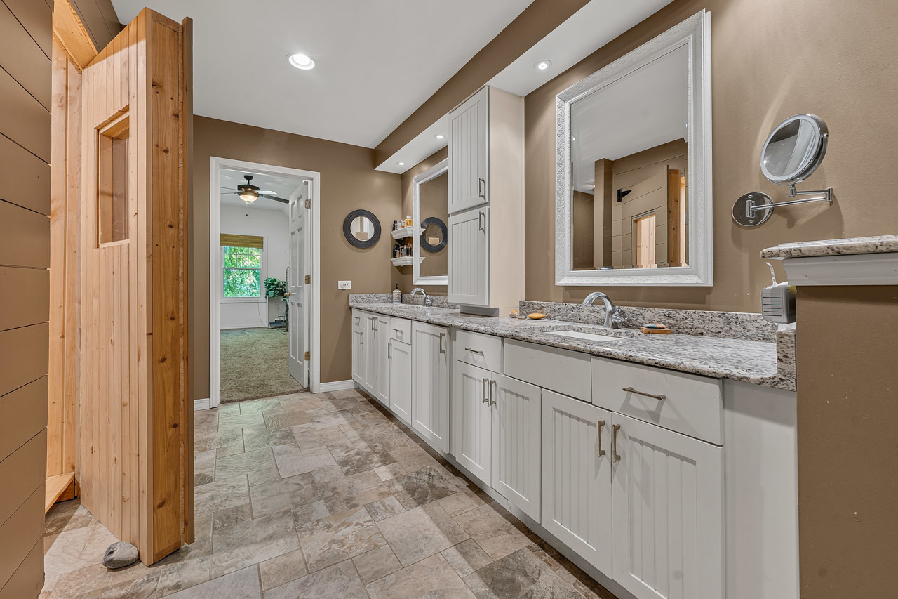 110 Rolling Knolls Avenue Property Photo 32
