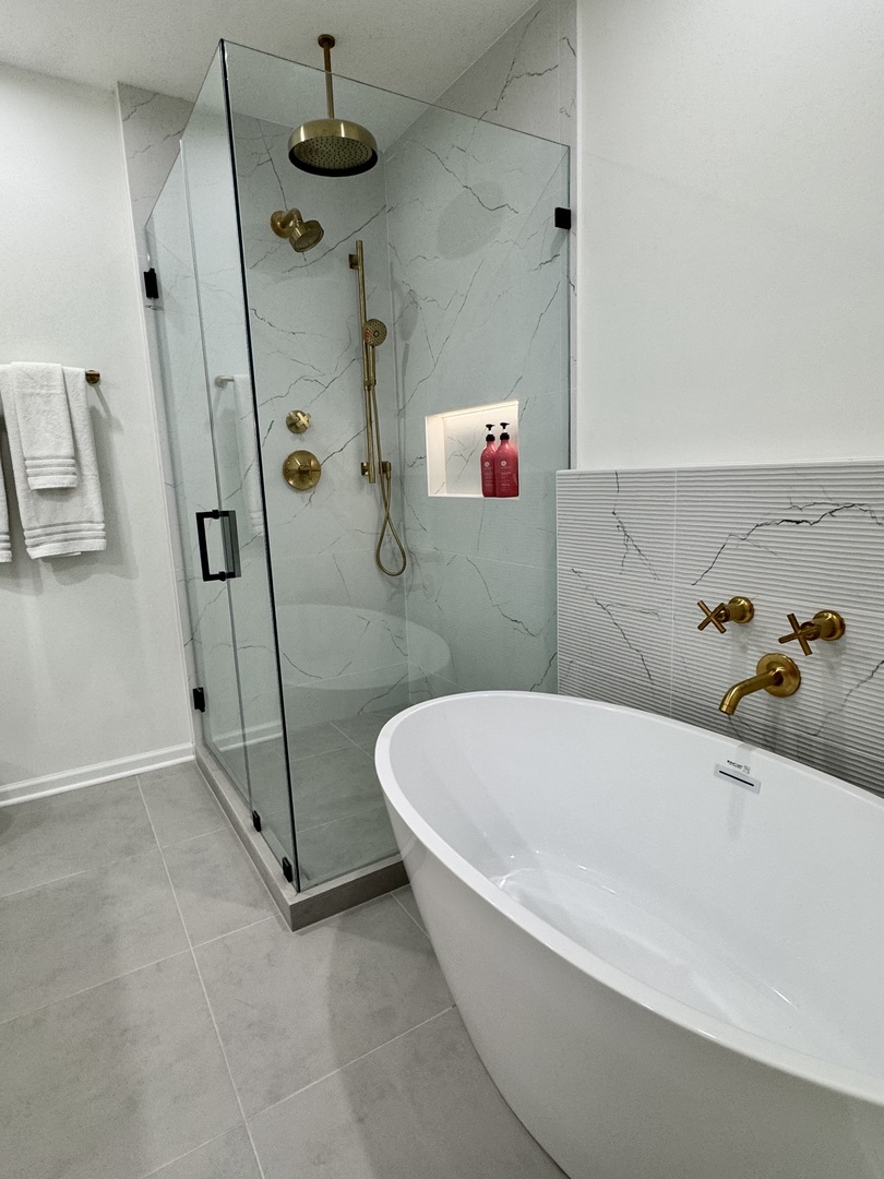 1107 N Wolcott Avenue Property Photo 15
