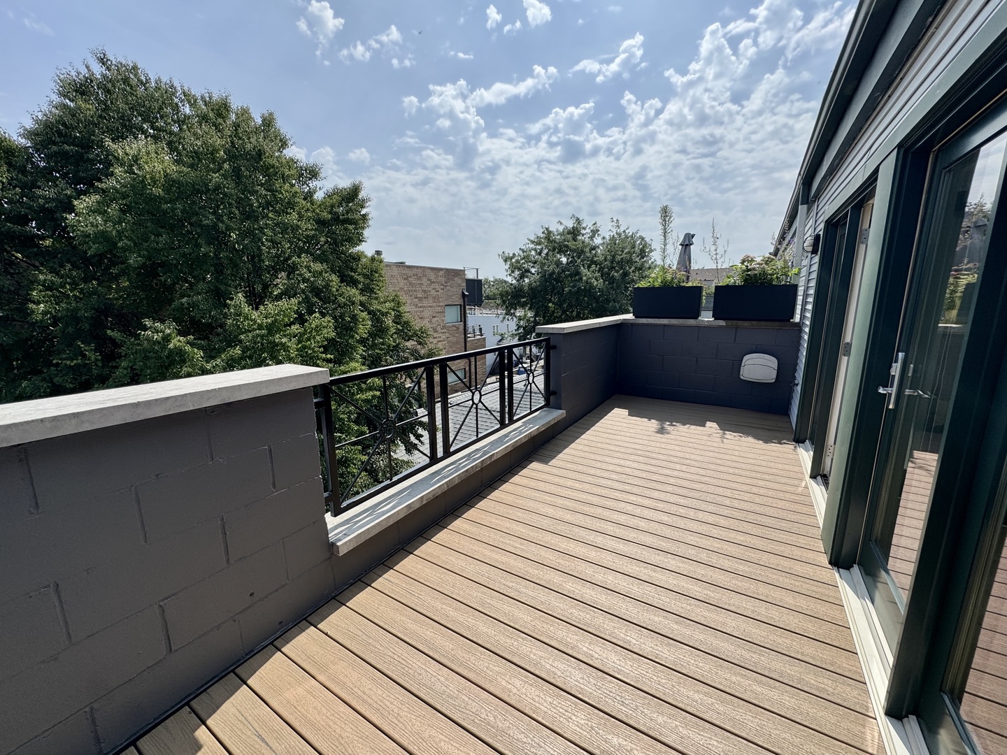 1107 N Wolcott Avenue Property Photo 24