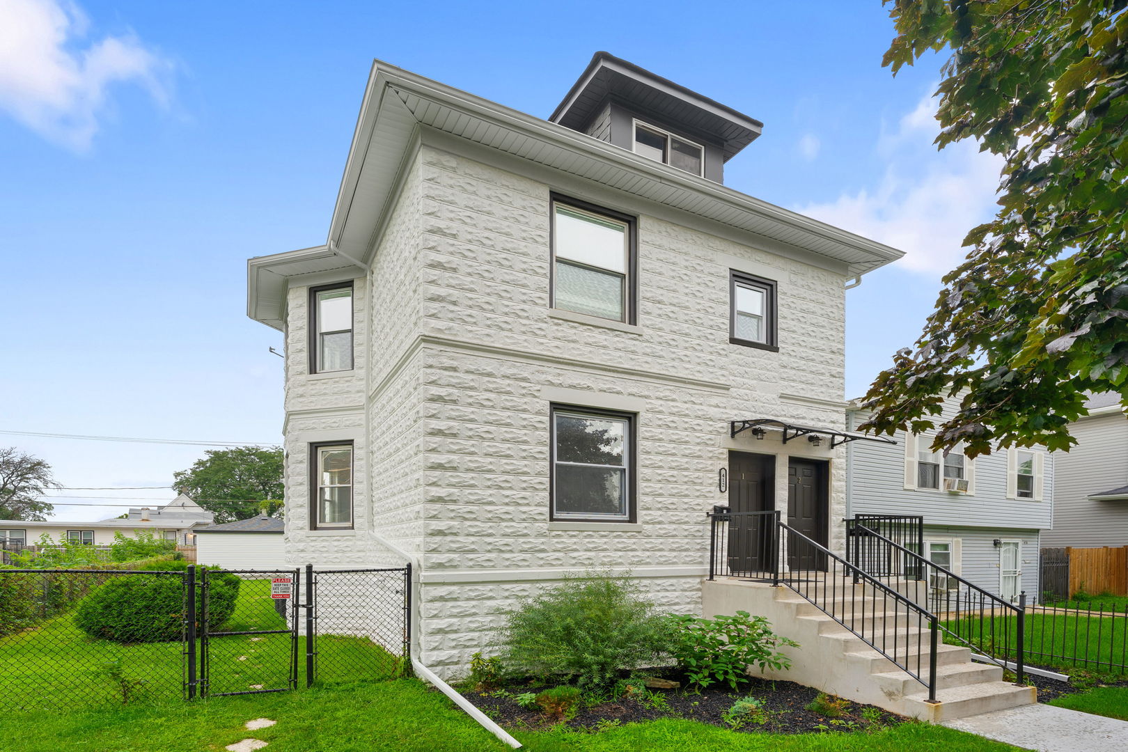 412 S 12th Avenue Property Photo 1