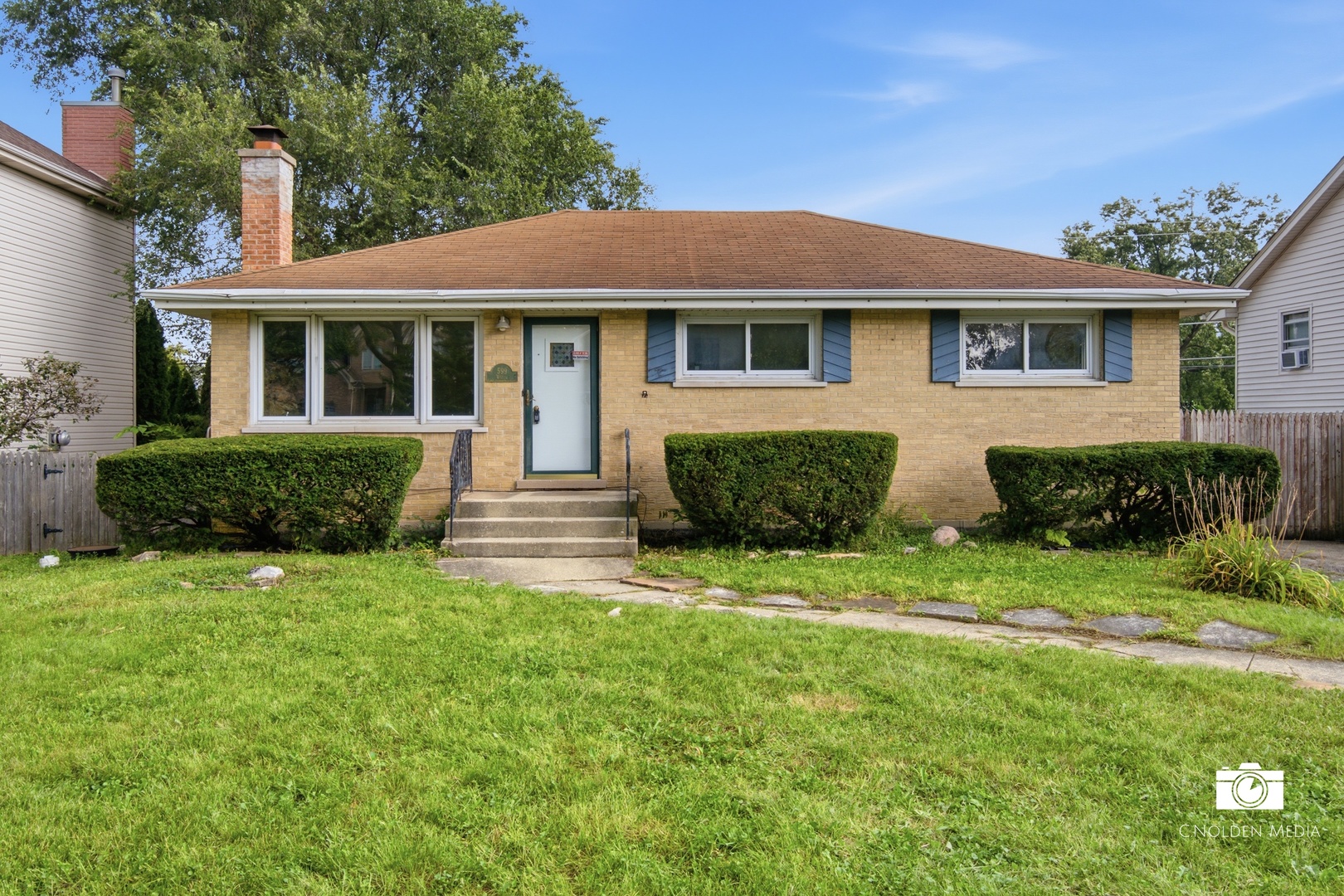 599 N Willow Road Property Photo 4