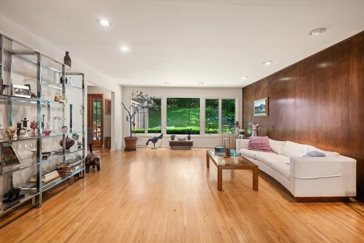 822 Timber Hill Road Property Photo 4