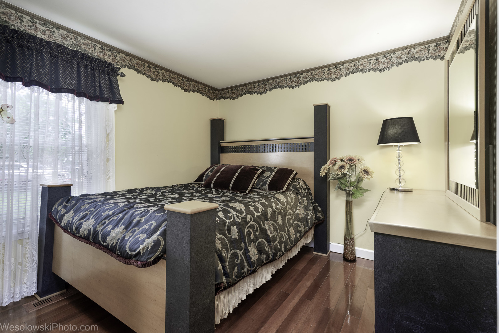 886 Quincy Court Property Photo 11