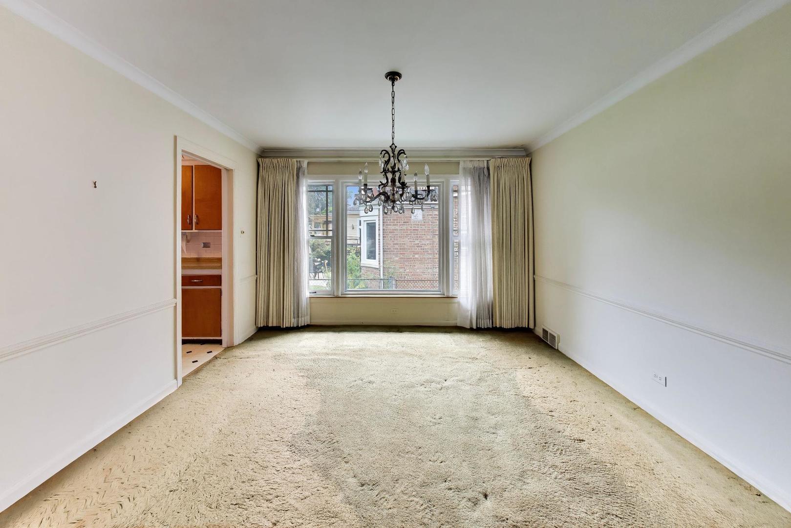 6247 N Leona Avenue Property Photo 10