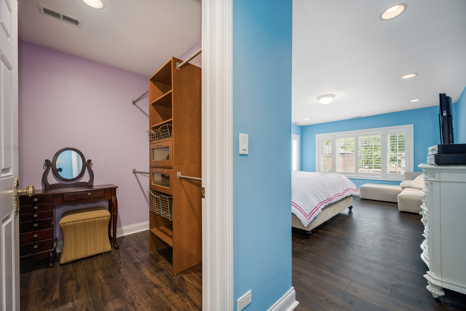 2851 W Rascher Avenue Property Photo 41