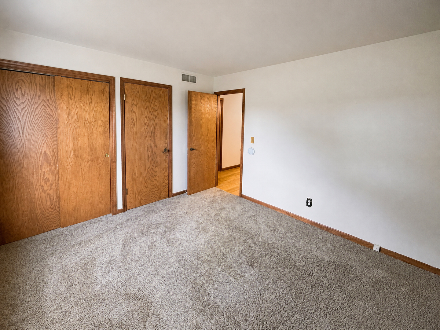 437 E 11th Street Property Photo 26