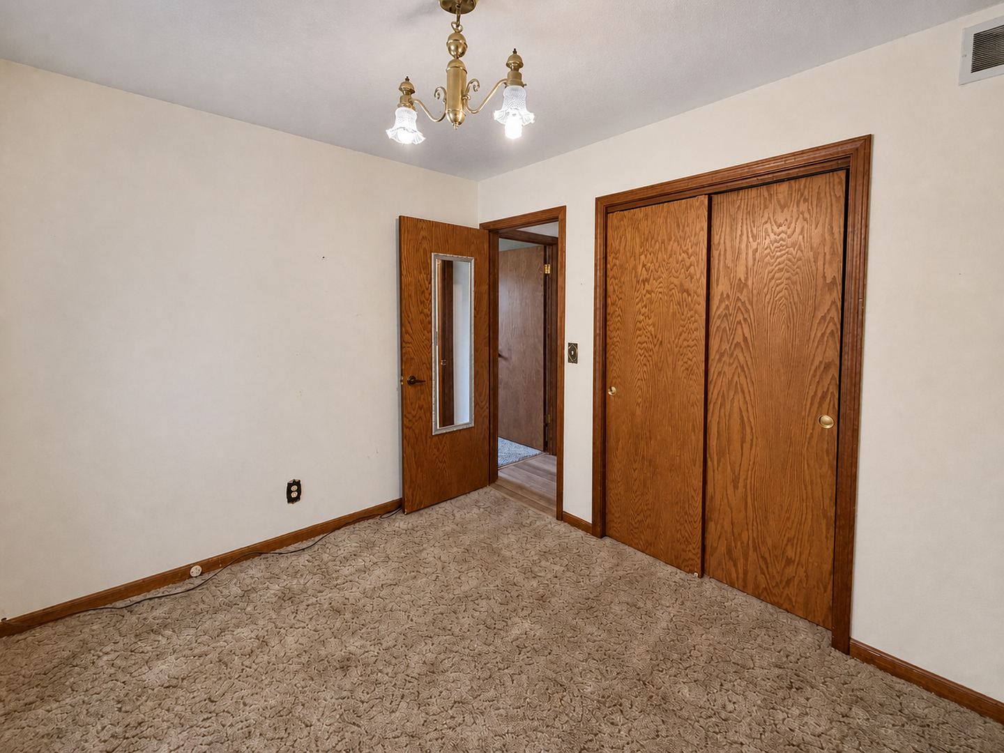 437 E 11th Street Property Photo 30