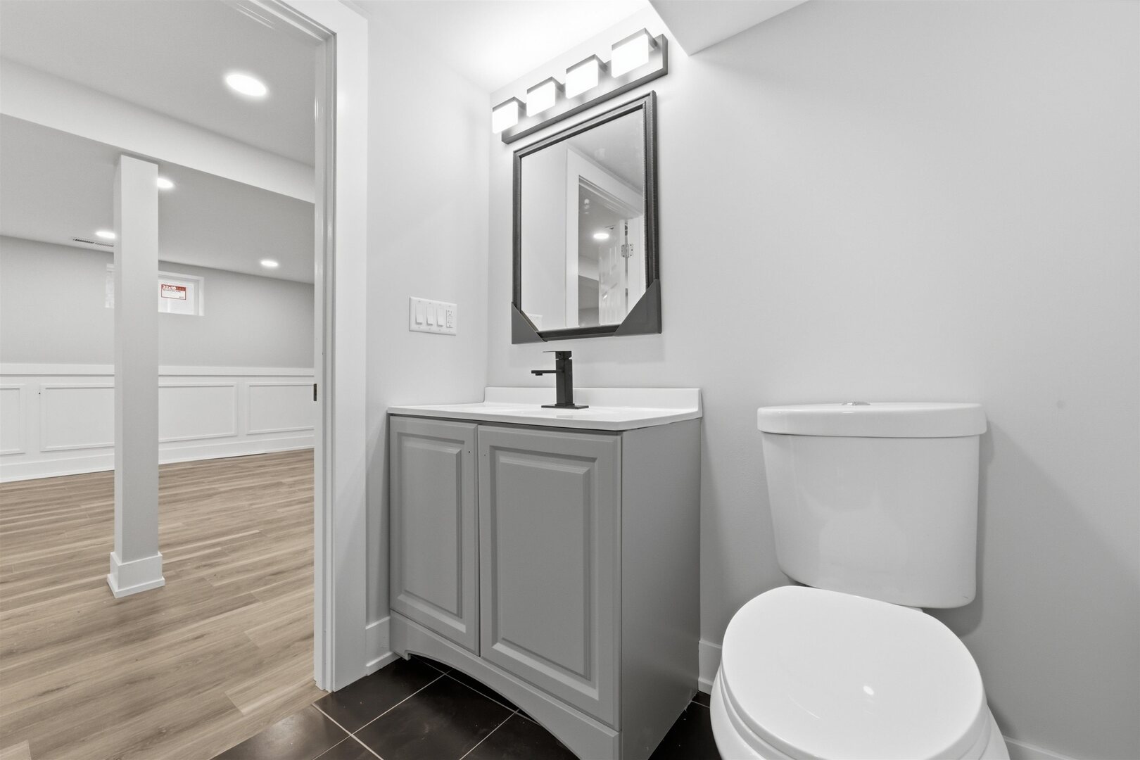 657 E 100th Place Property Photo 13