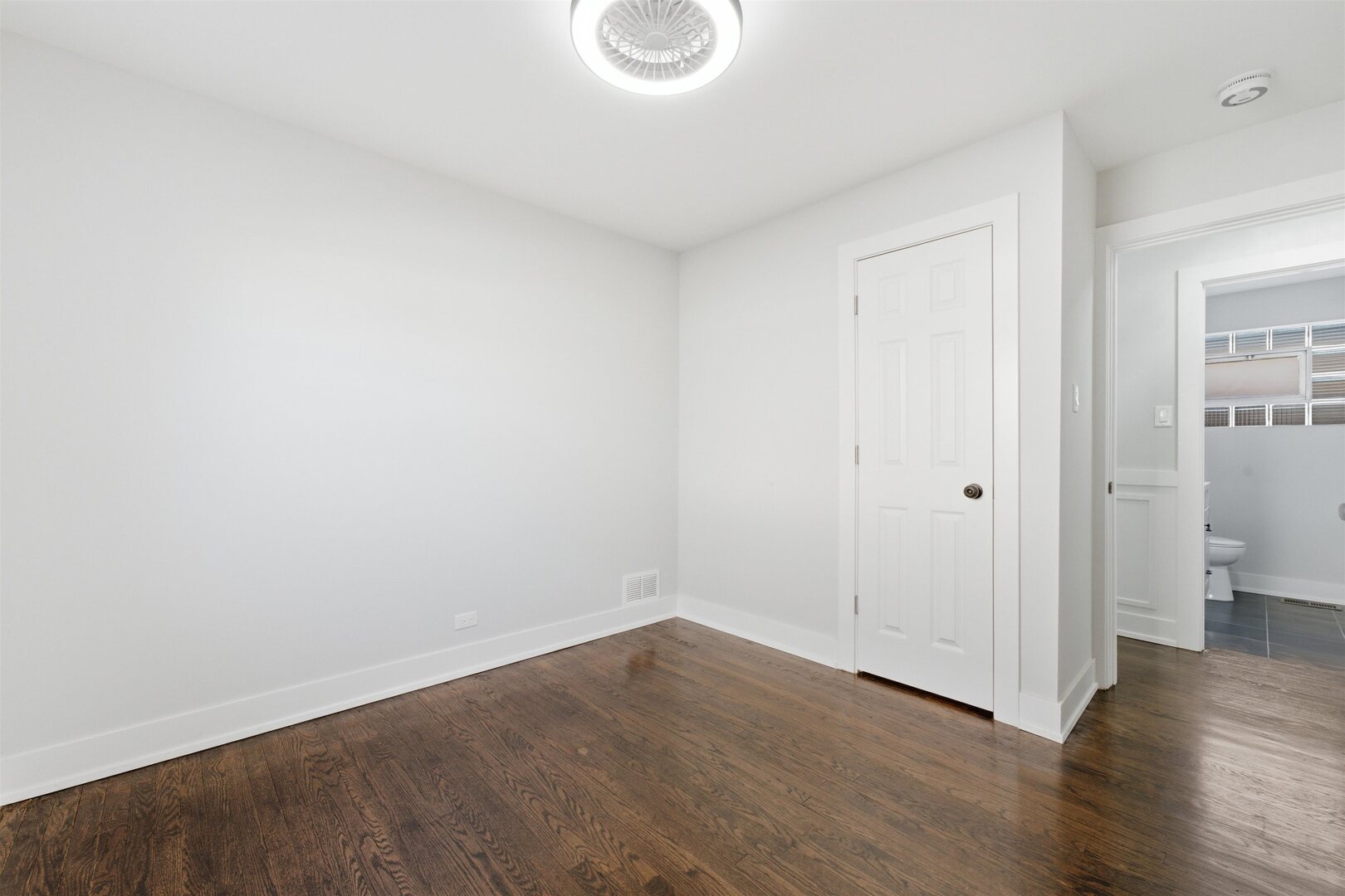 657 E 100th Place Property Photo 16