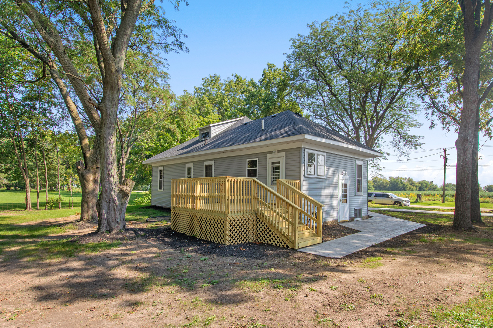 1353 Steward Road Property Photo 2