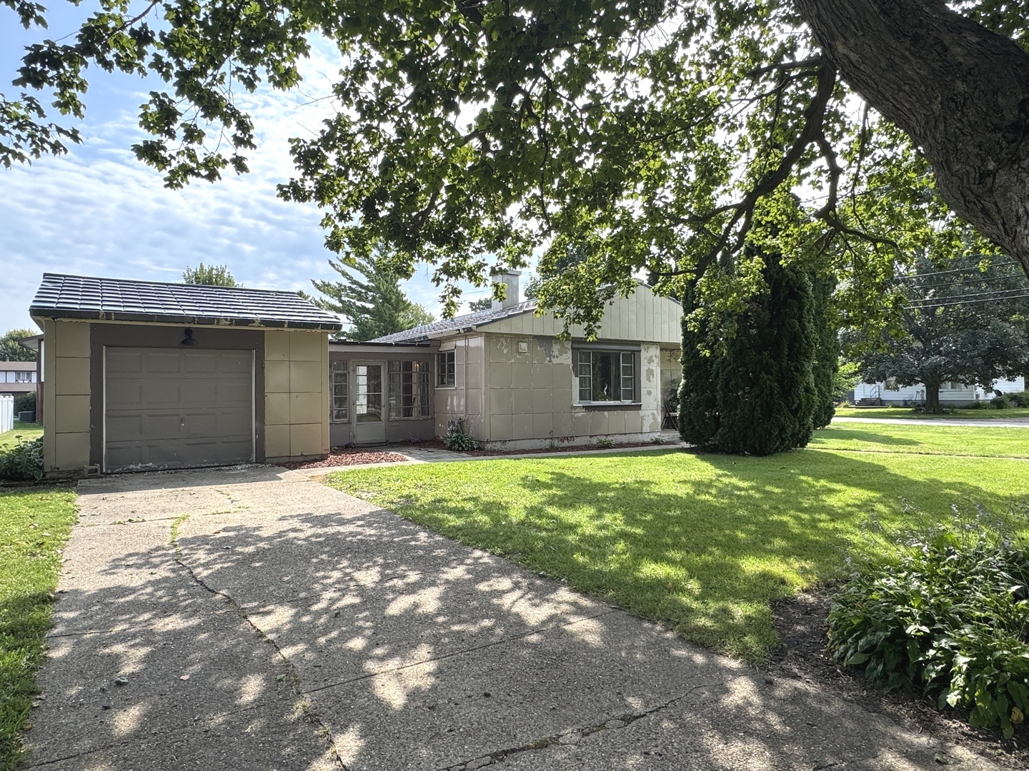 1029 S 5th Street Property Photo 5