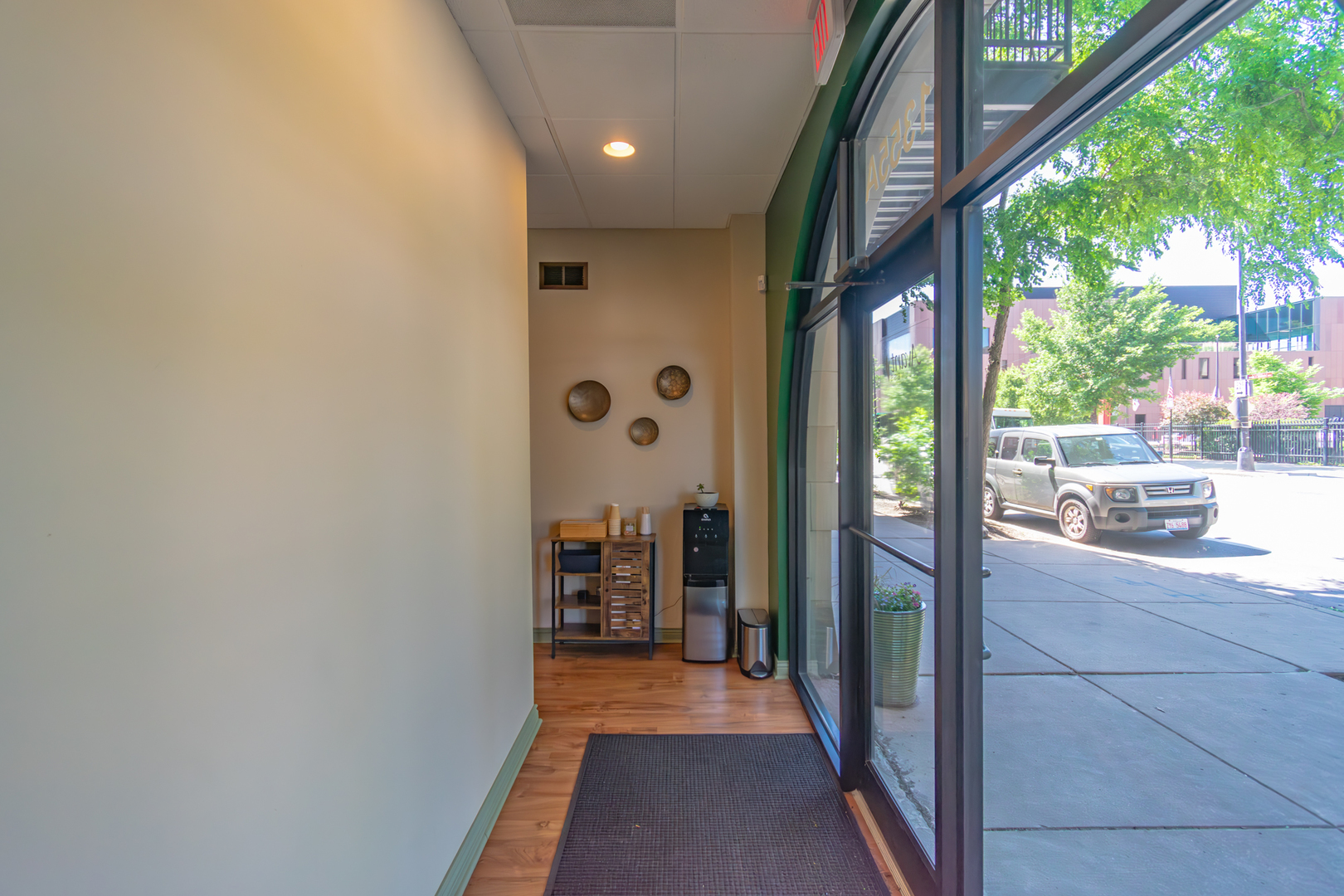 1355 W Washington Boulevard 1 Property Photo 8