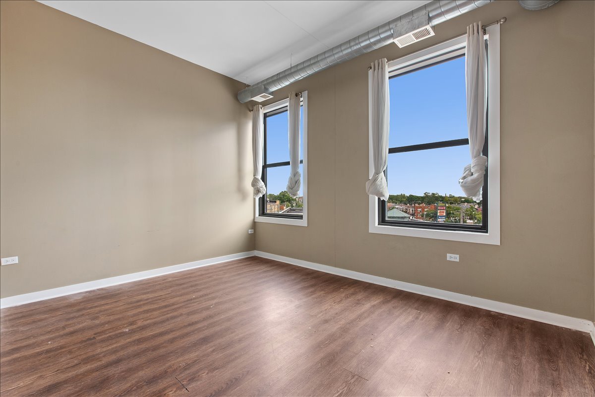 4015 N Milwaukee Avenue 416 Property Photo 15