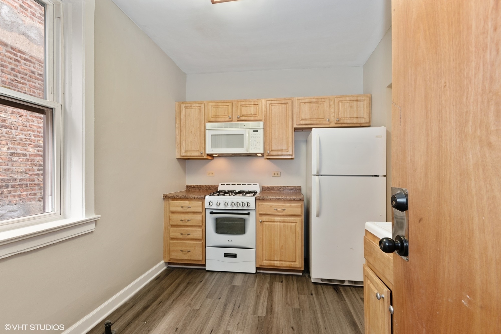 1408 W Jonquil Terrace 2 Property Photo 11