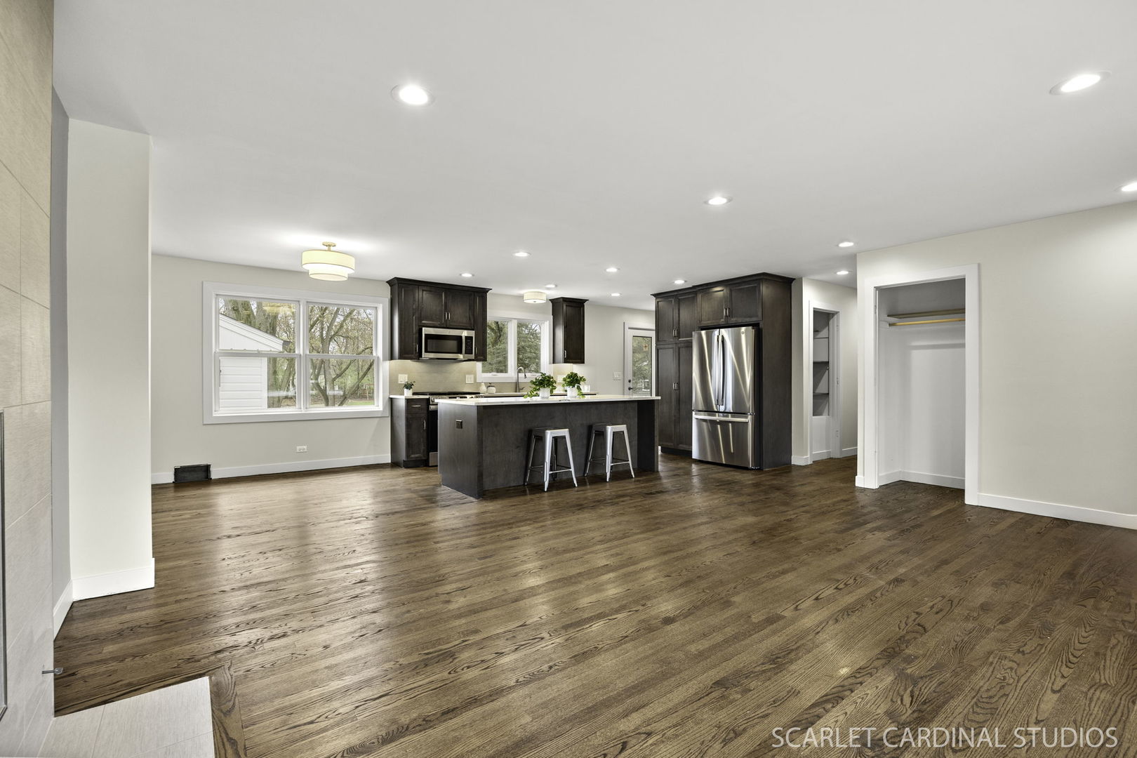 1526 E Forest Avenue Property Photo 9