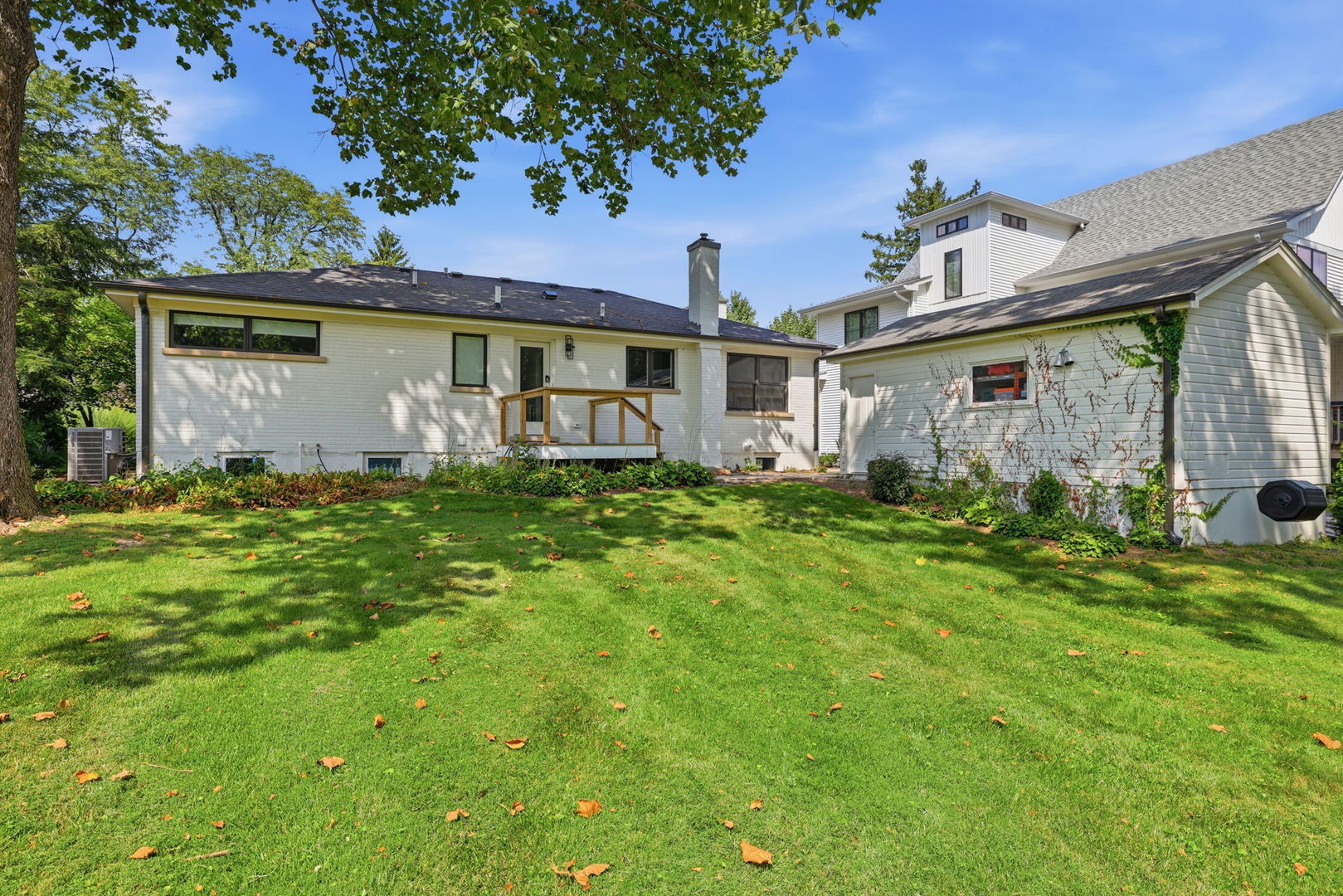 1526 E Forest Avenue Property Photo 18