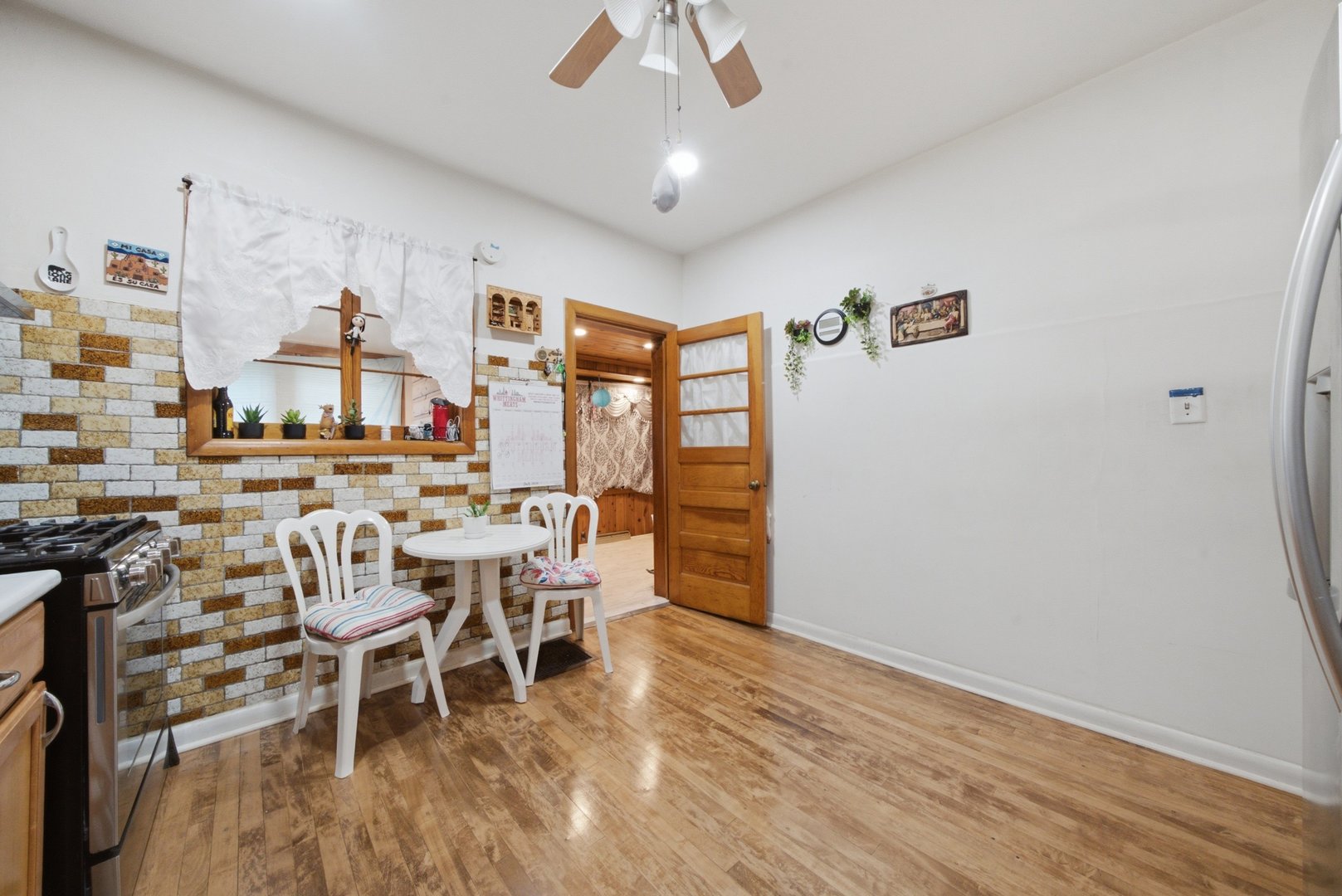 4746 N Karlov Avenue Property Photo 15