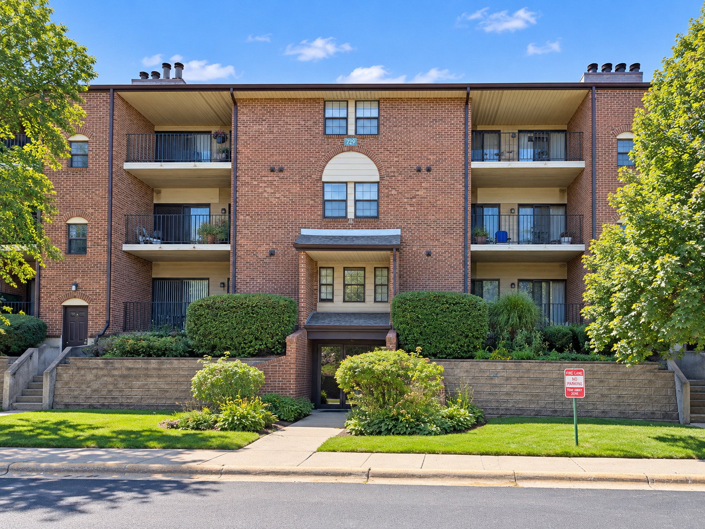 720 Weidner Road 300