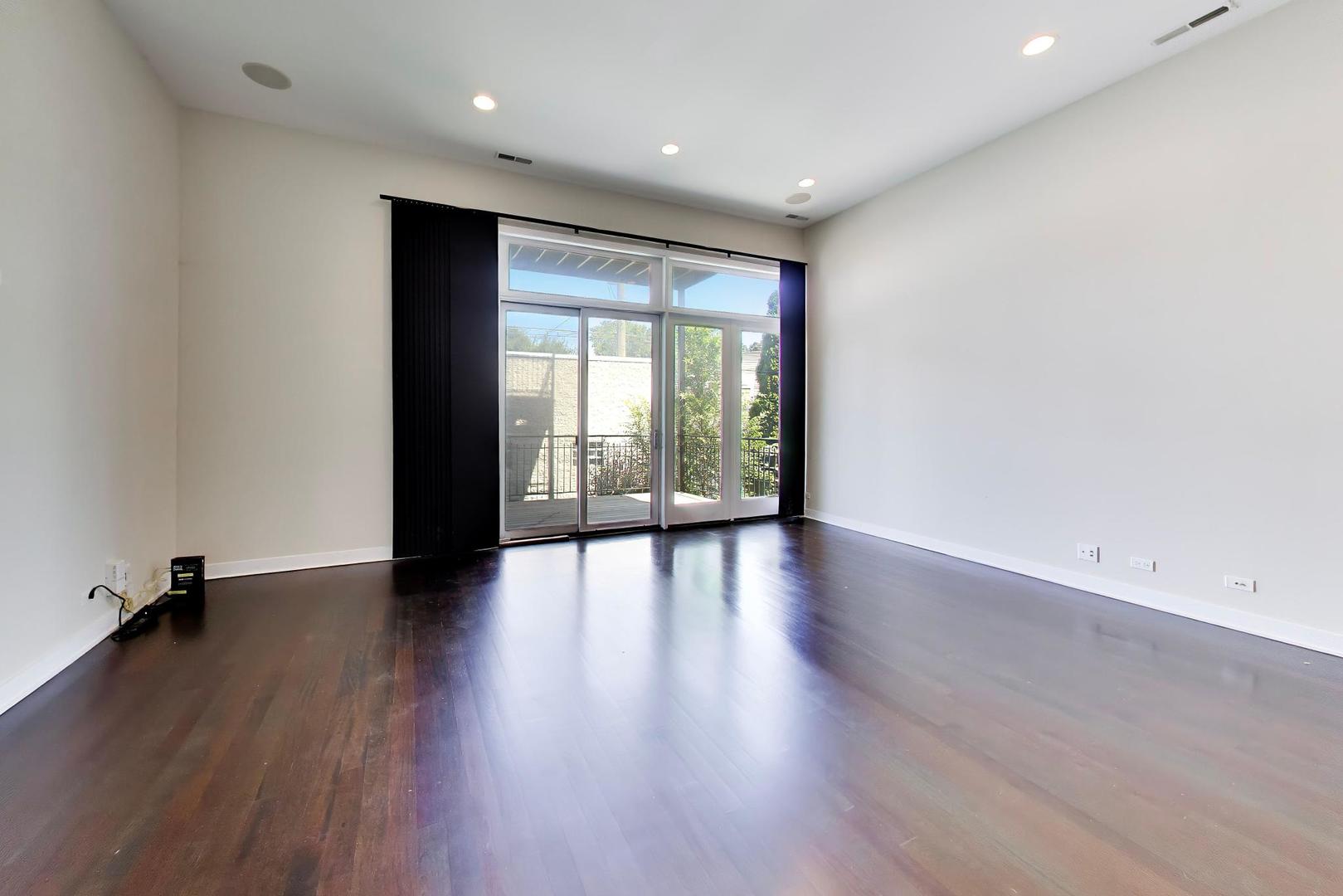 3045 N Clybourn Avenue 2 Property Photo 3