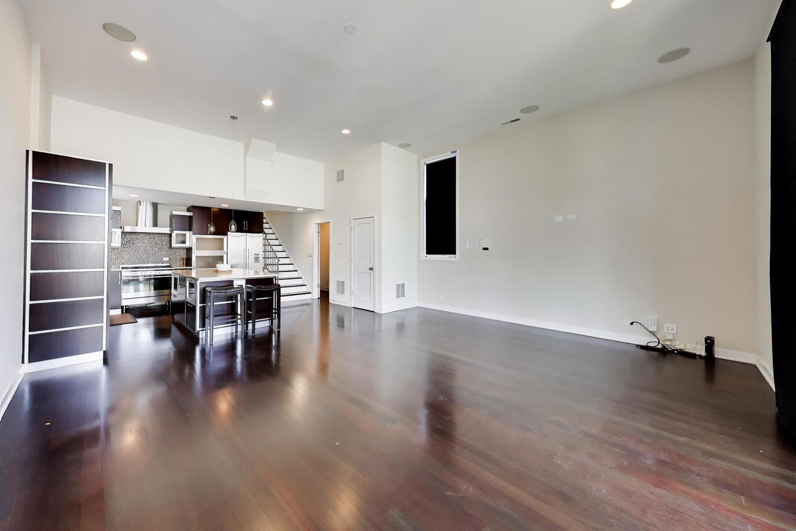 3045 N Clybourn Avenue 2 Property Photo 8