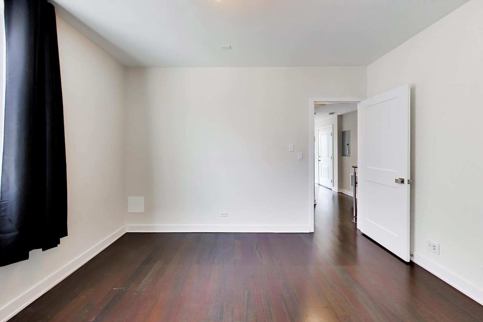 3045 N Clybourn Avenue 2 Property Photo 23