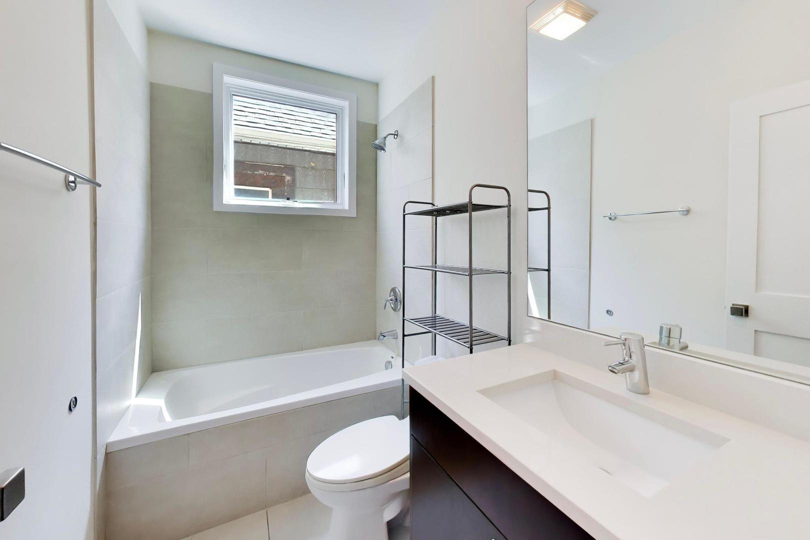 3045 N Clybourn Avenue 2 Property Photo 25