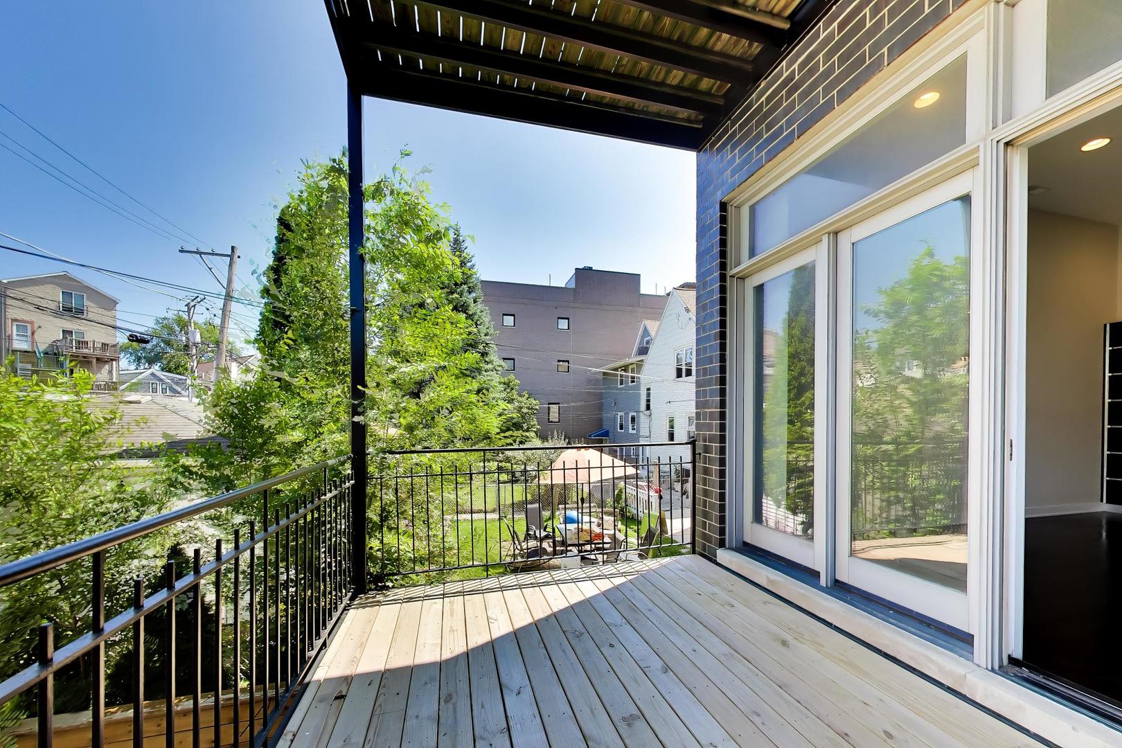 3045 N Clybourn Avenue 2 Property Photo 28