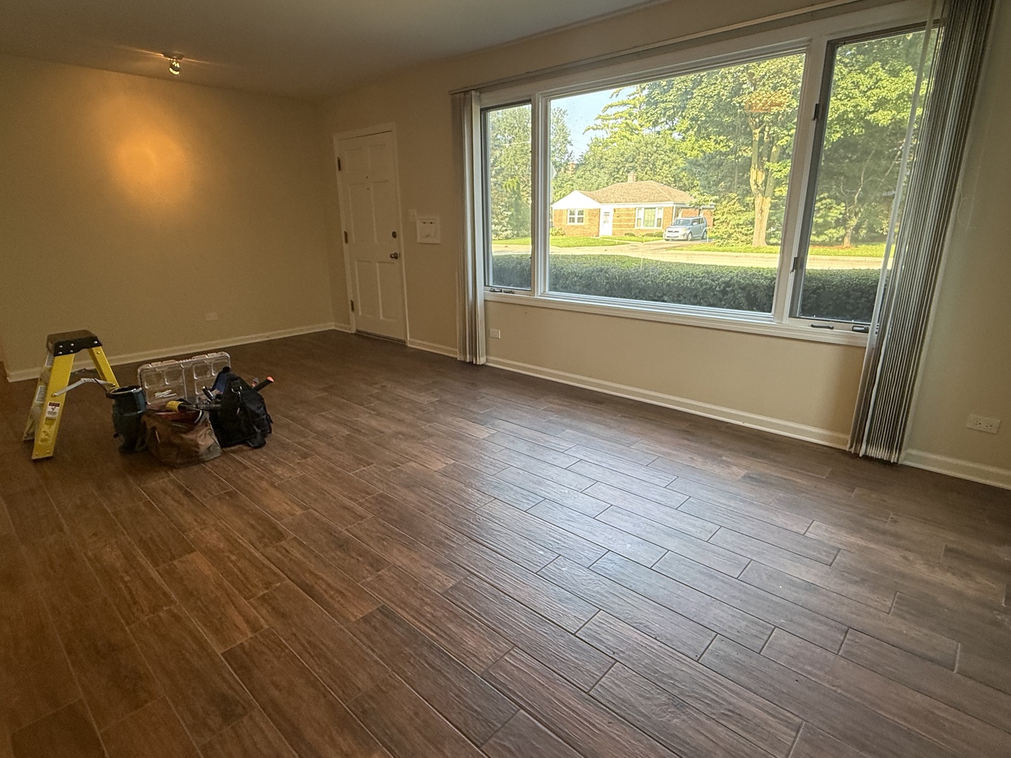 525 7th Avenue Property Photo 4