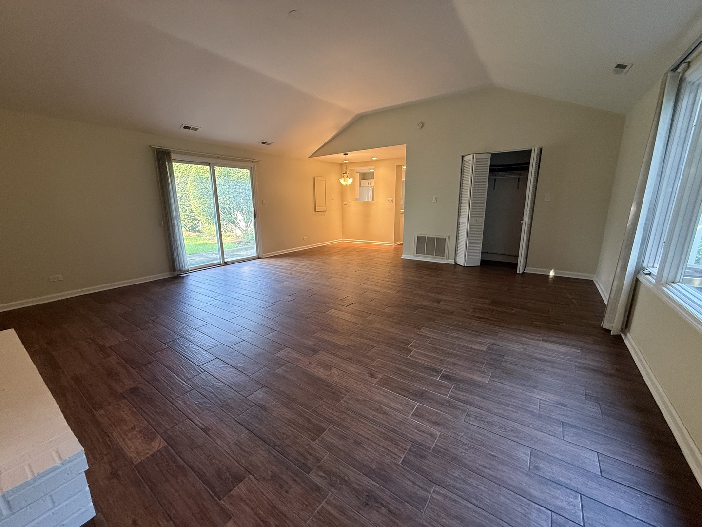 525 7th Avenue Property Photo 12