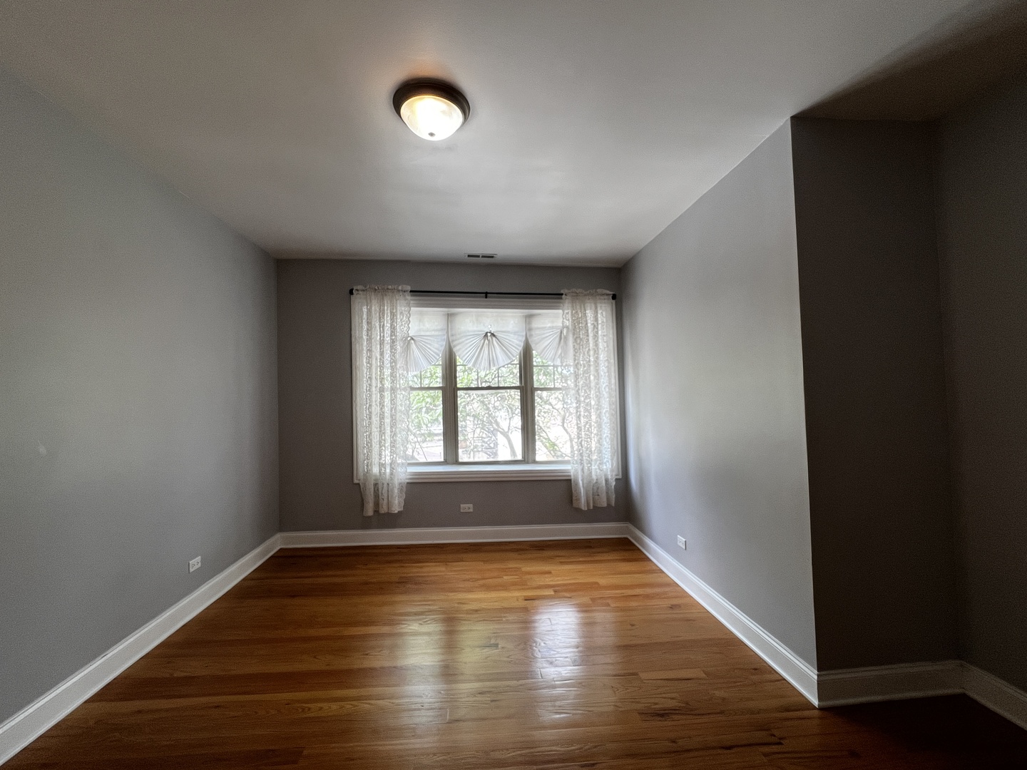 2707 W Glenlake Avenue 3 Property Photo 15