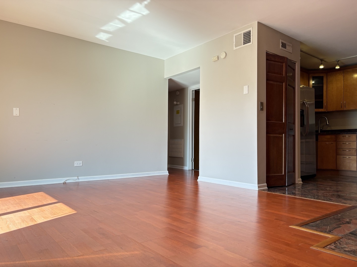 3856 S Parkway Drive 3a Property Photo 3