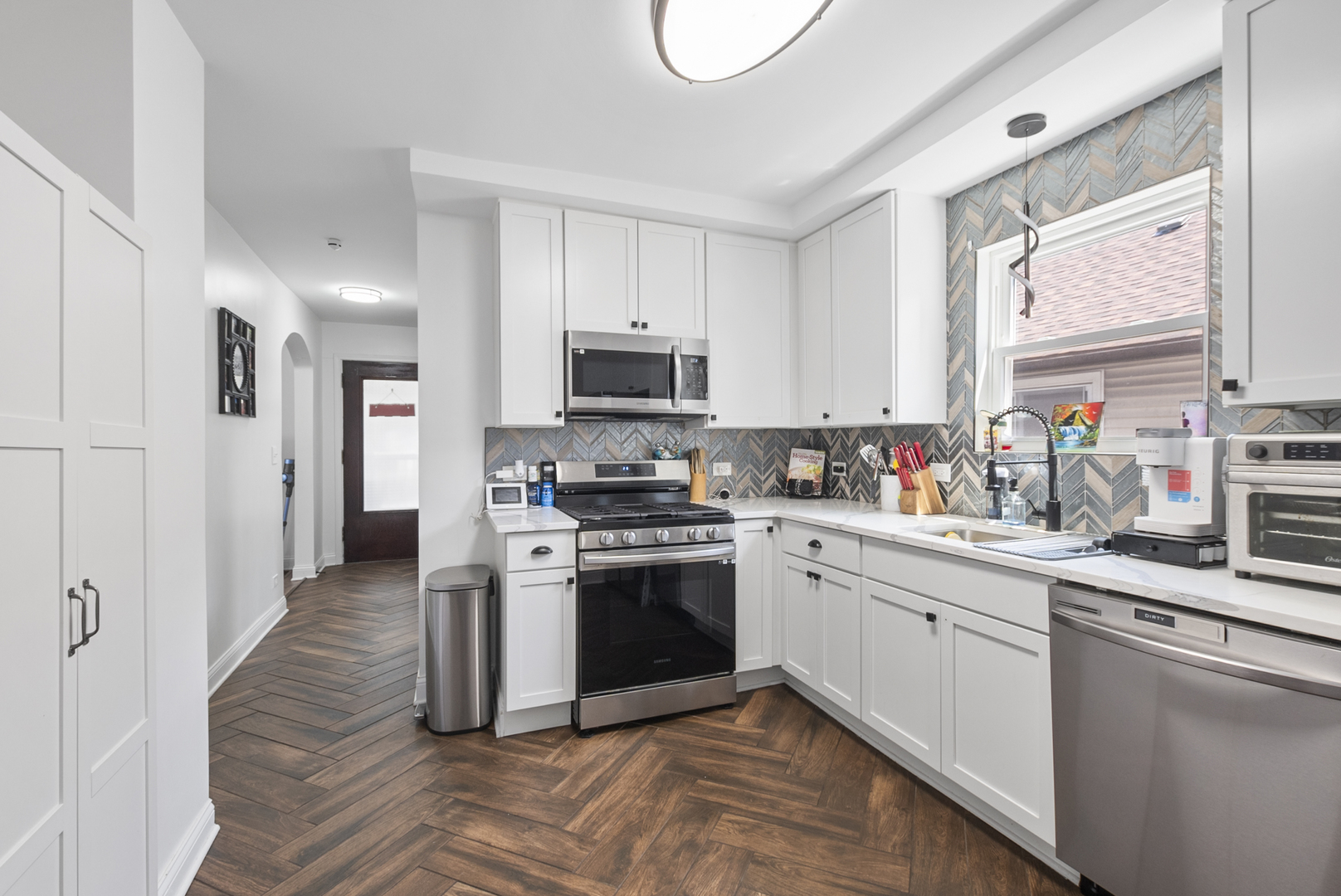 10904 S Kedzie Avenue Property Photo 9
